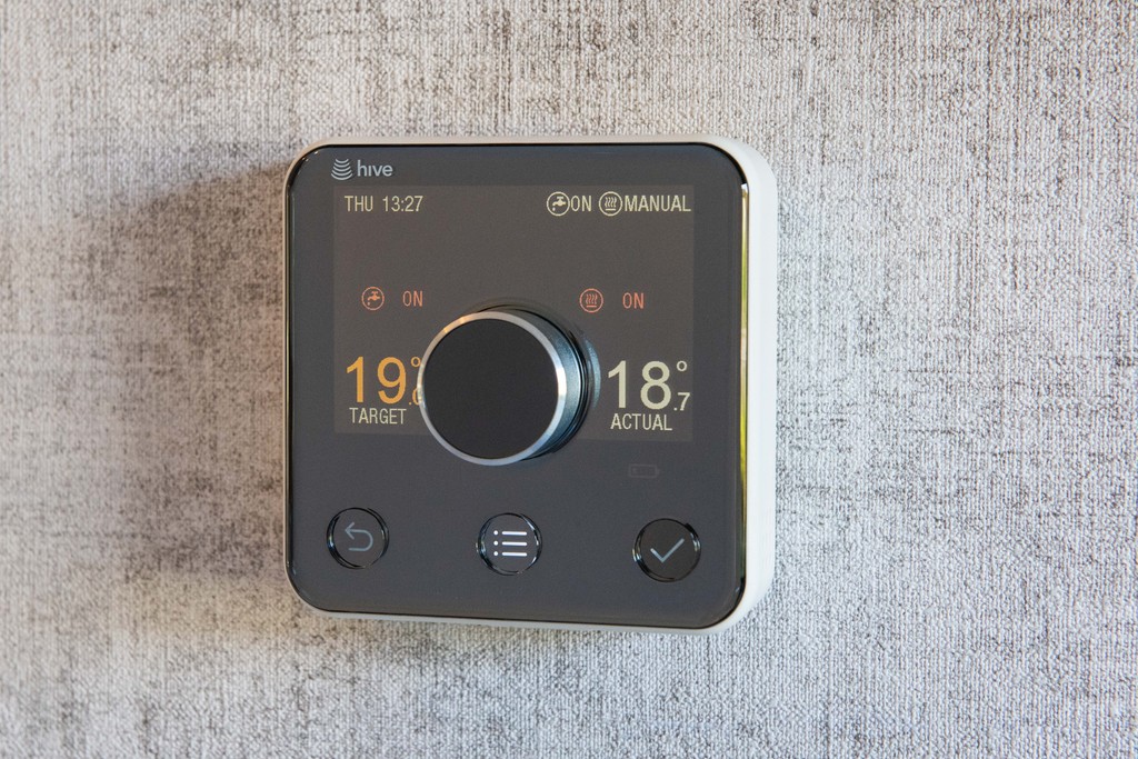 Hive Heating Photography, Cross Trees Park, Shrivenham