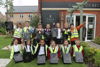 A hive of activity on Bicester Development gets local students buzzing about biodiversity