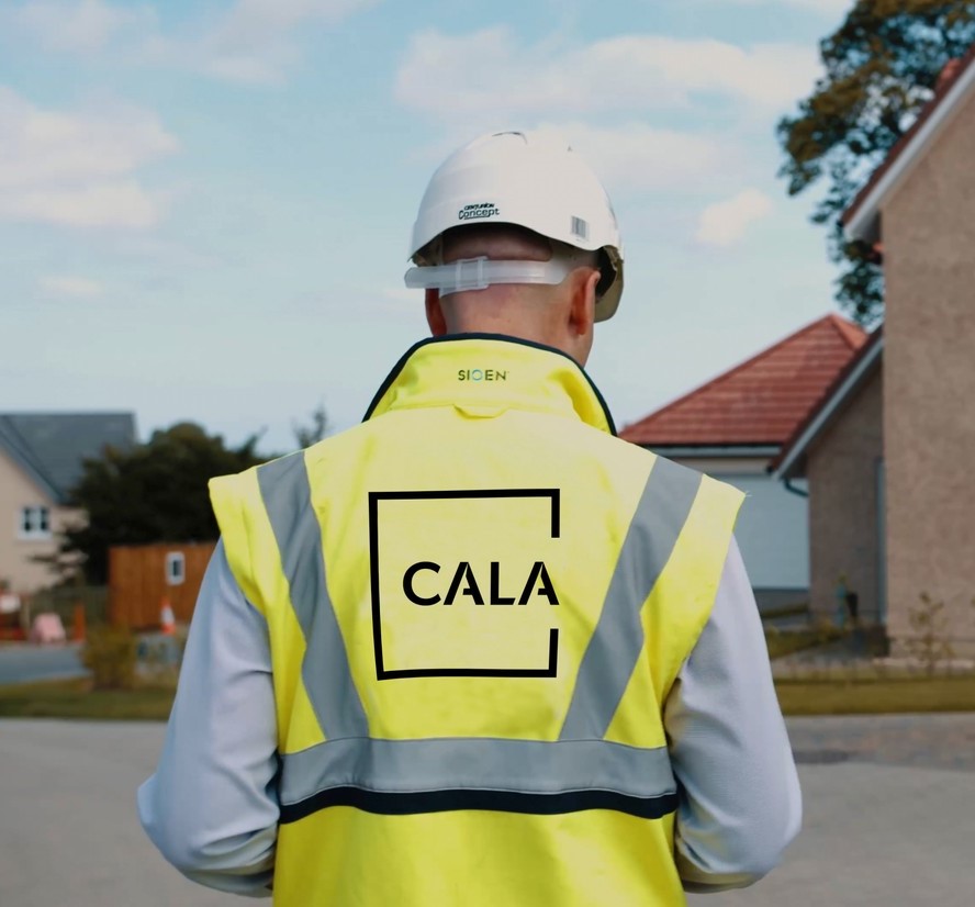 Vb2139837 Cala Brian Johnson 3 FLAT 2 1600X826 (1)