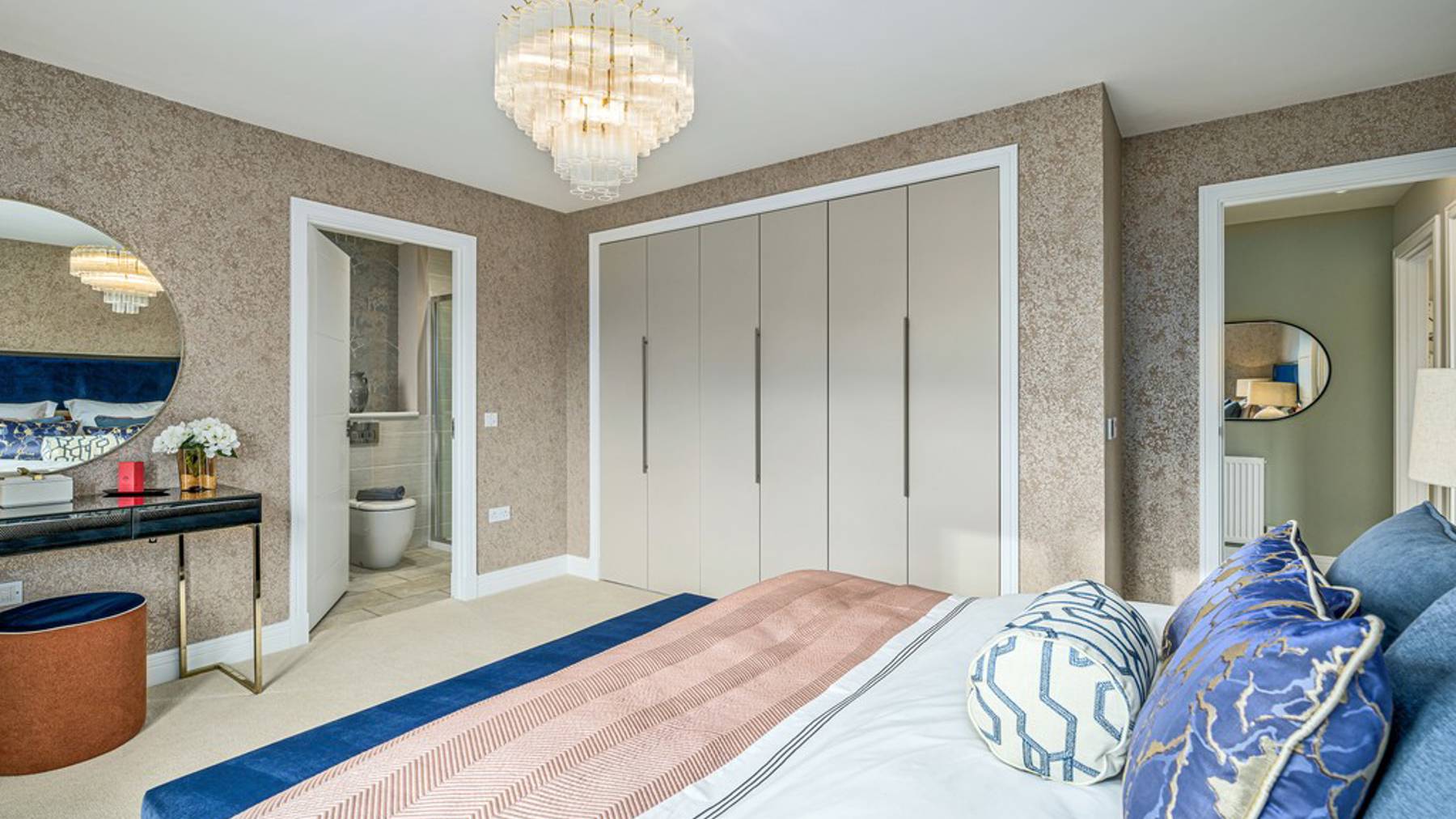4 bedroom showhome | principal bedroom with en suite and fitted wardrobes with bi-fold doors
