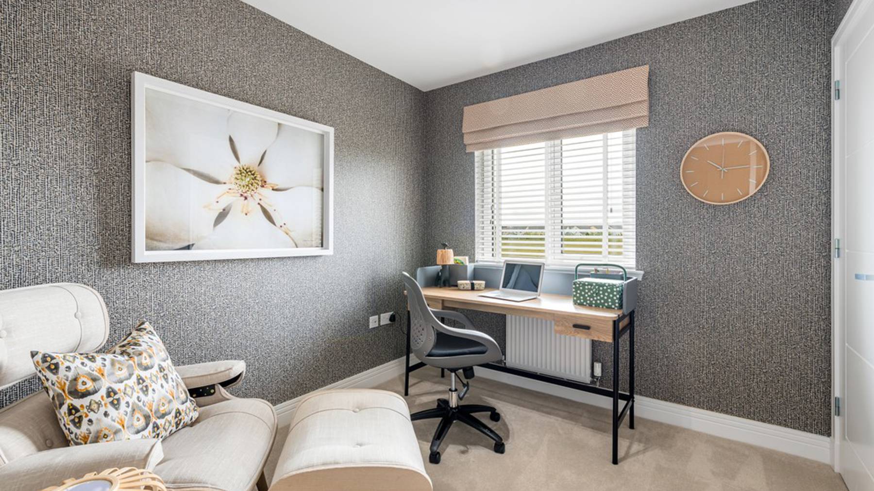 5 bedroom showhome | study 