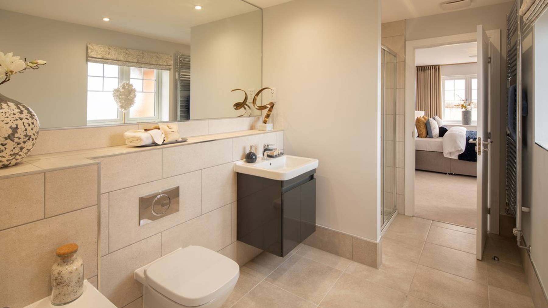 Indicative photography of the En-suite area of a 5 bedroom home for sale built by CALA Homes at The Orchards, Purton, Wiltshire near Swindon