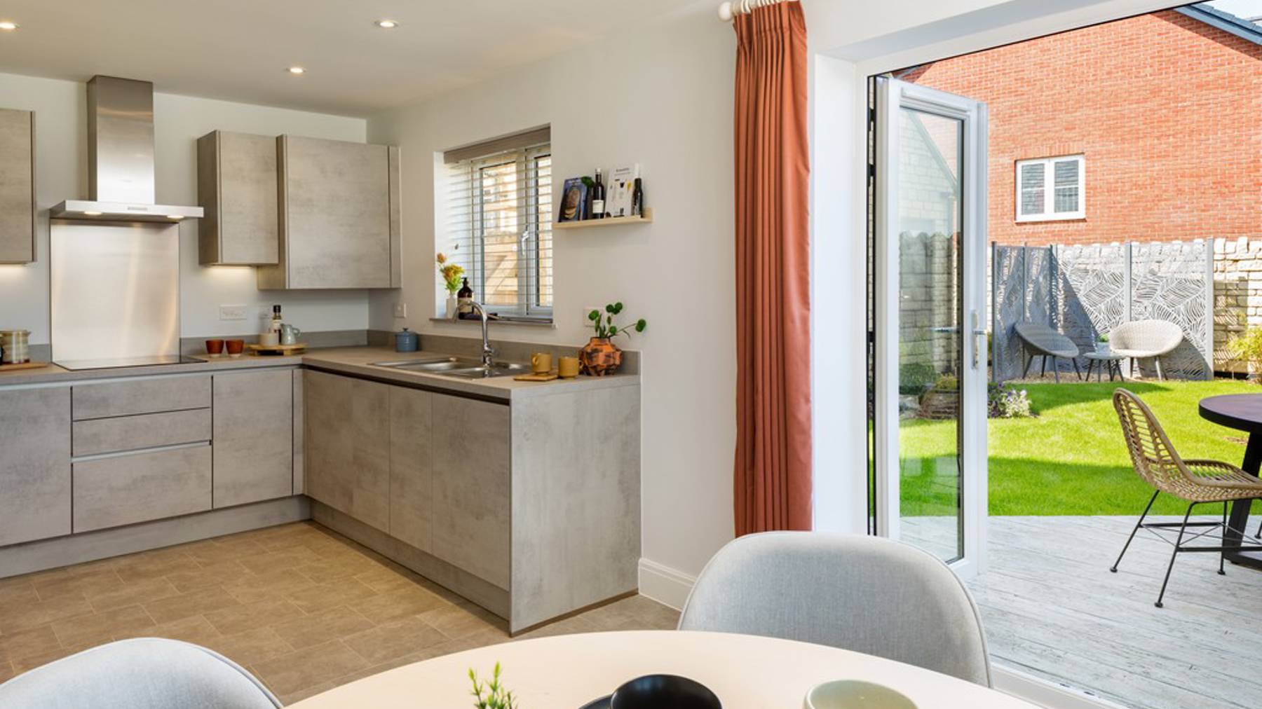 Photography of Cala's 4 bedroom Warrington home at Nobel Park in Didcot, Oxfordshire