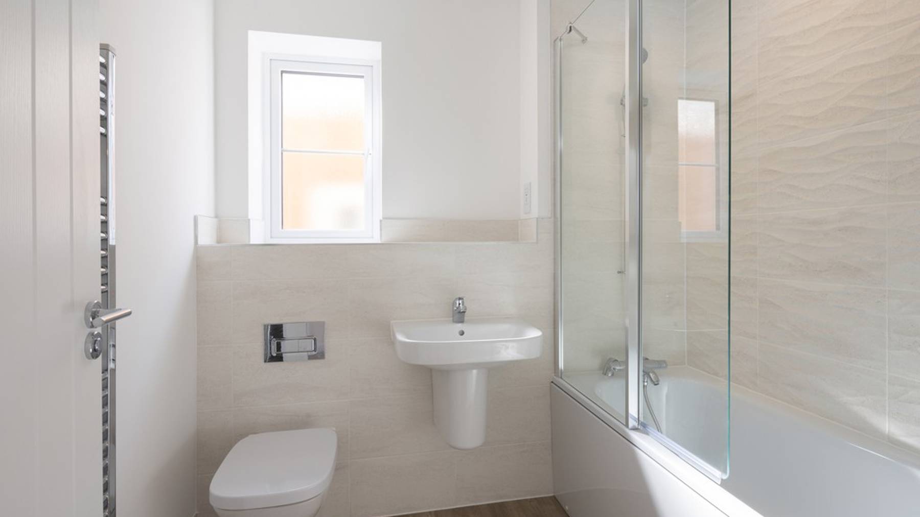 The Orpine Bathroom Wivenhoe Gardens