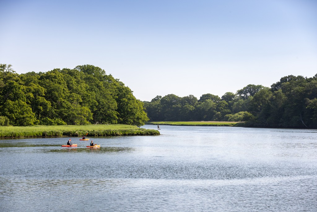 Local area photography for houses for sale in Burridge, Hampshire