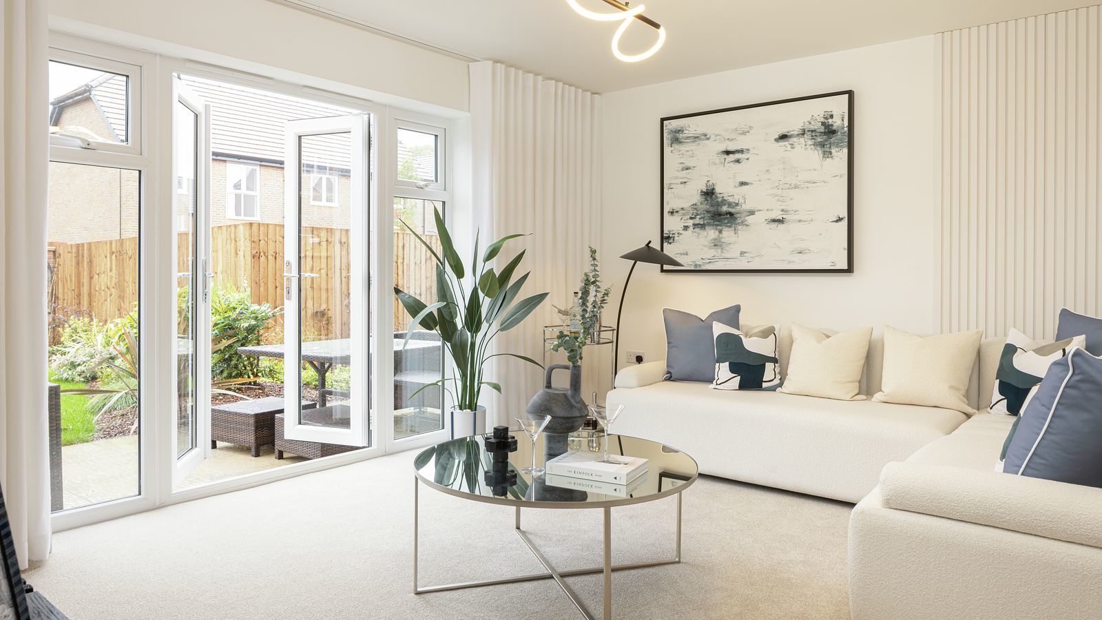 Vb2093914 8864 051 Plot176 CALA At Mowbray Horsham CALA SHC Sitting Room