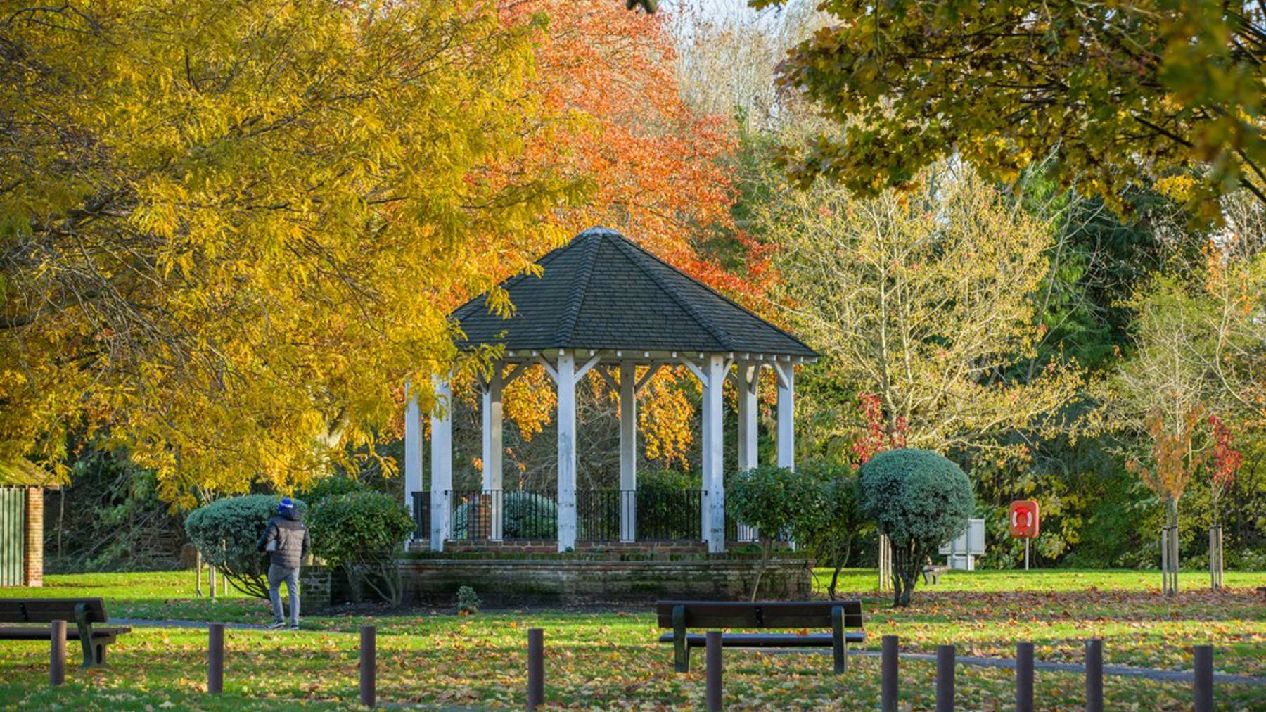 Local area photography for homes for sale in Egham