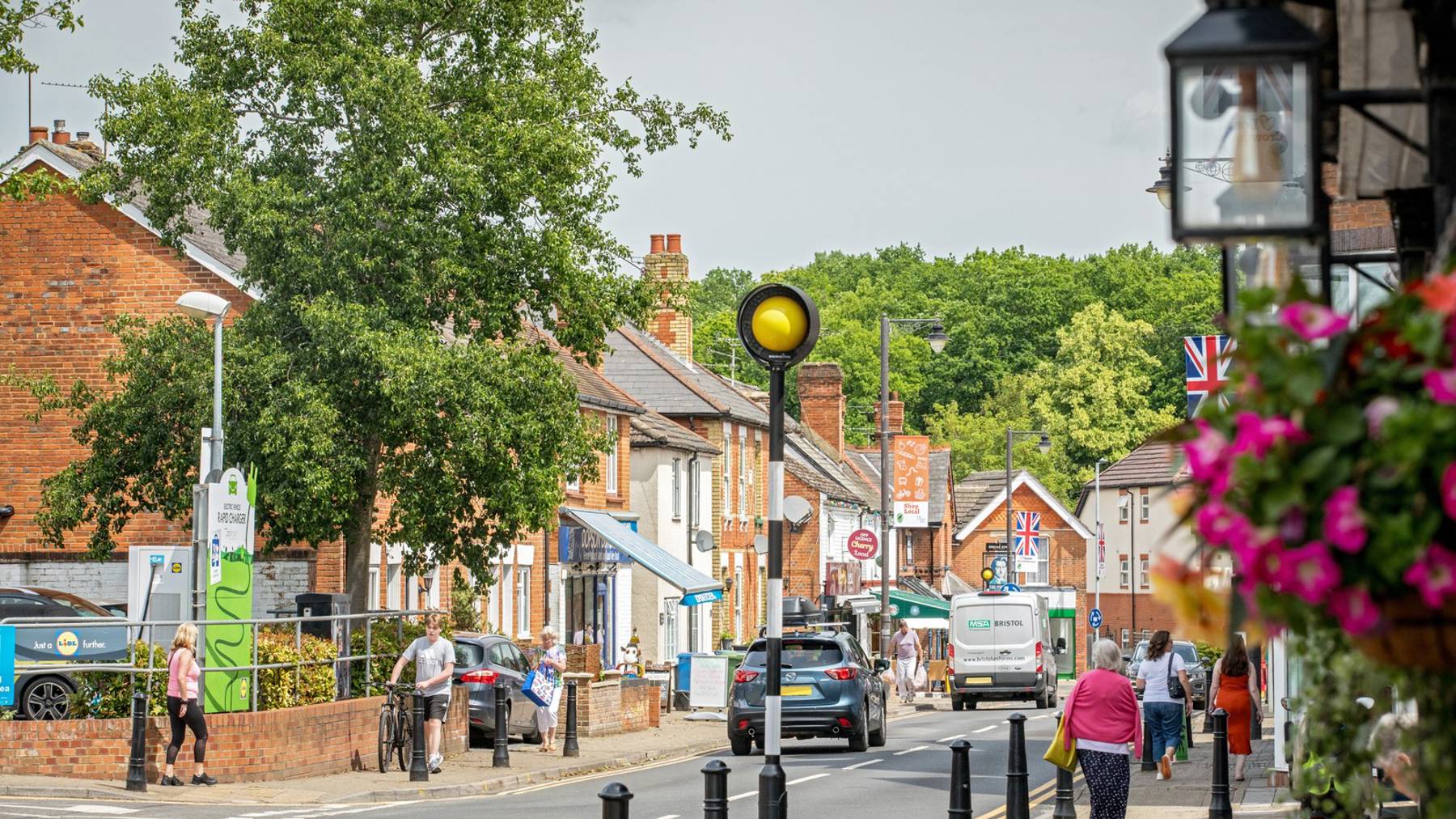 Crowthorne Local Area