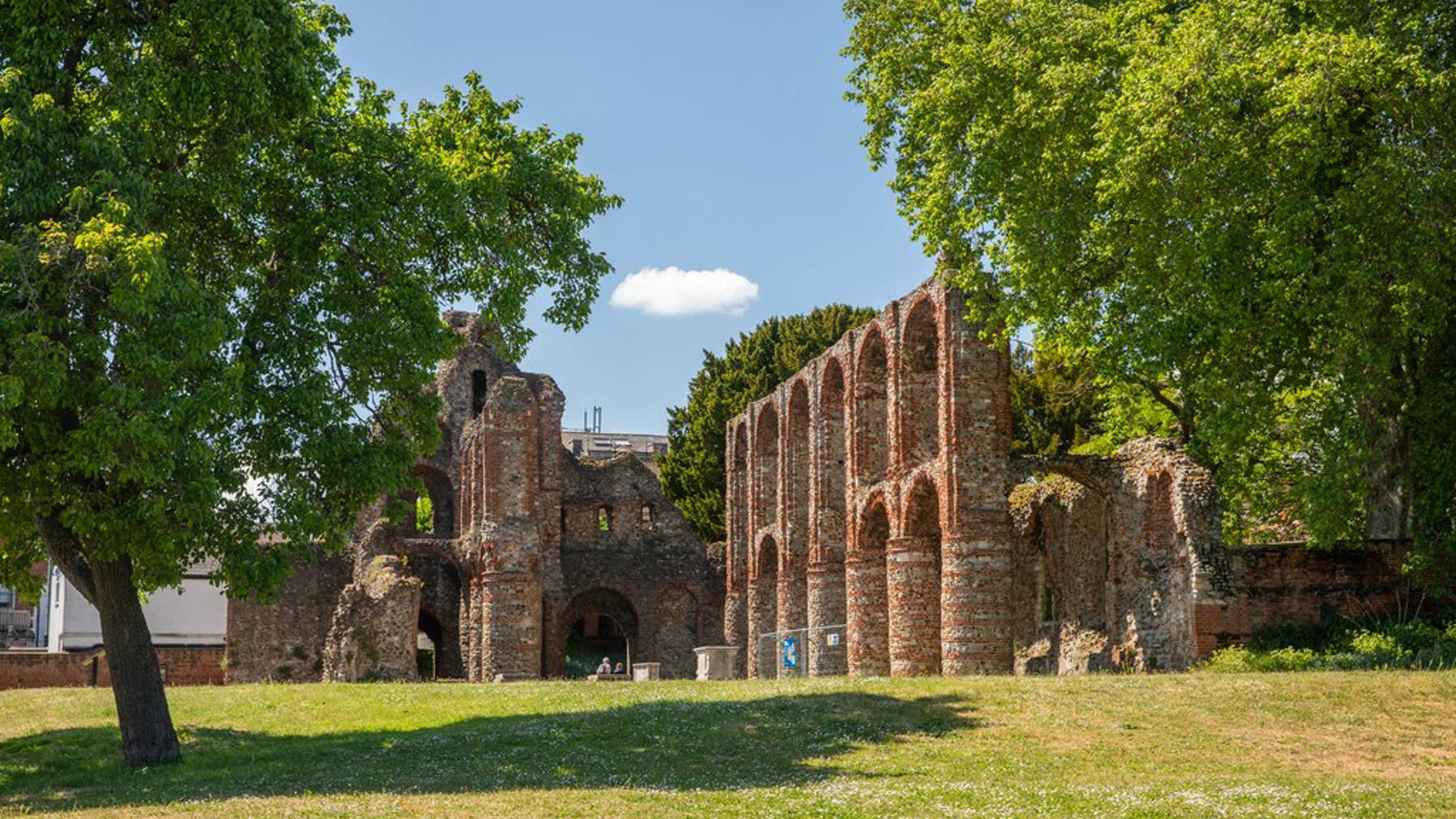 St. Botolph's Priory, Essex
