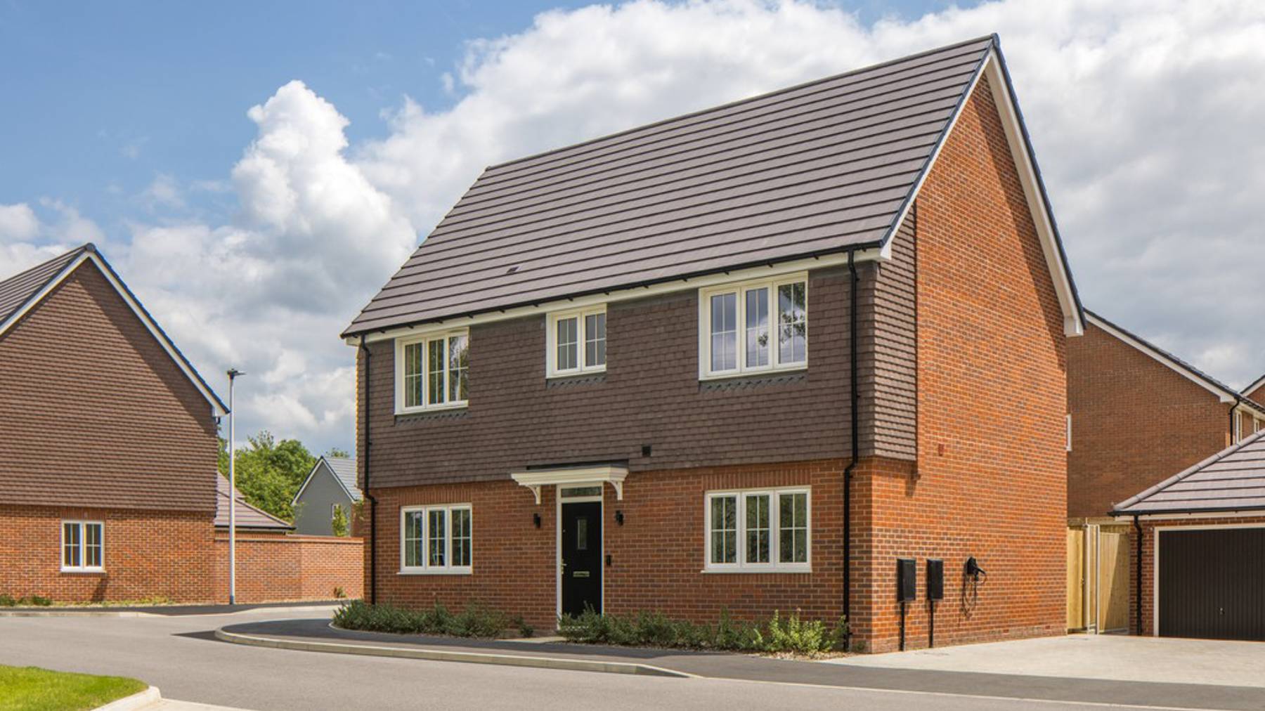 4 Bedroom houses for sale in Finchampstead