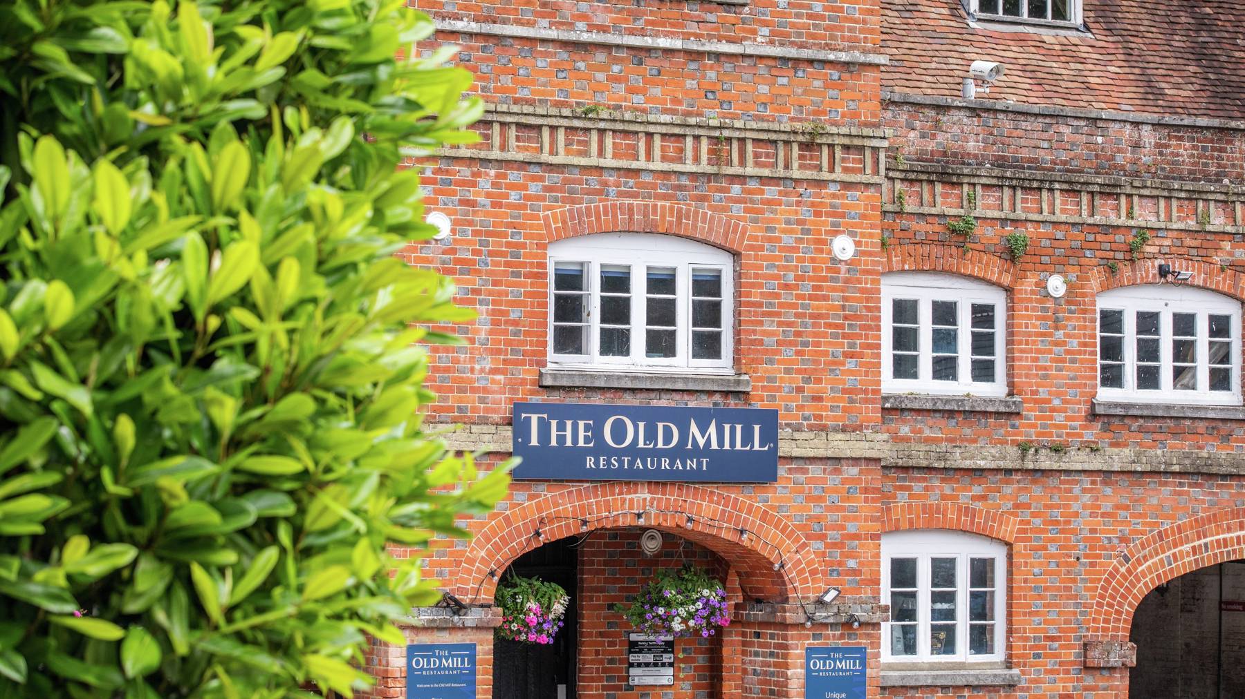 Local area photography for houses for sale in Burridge, Hampshire