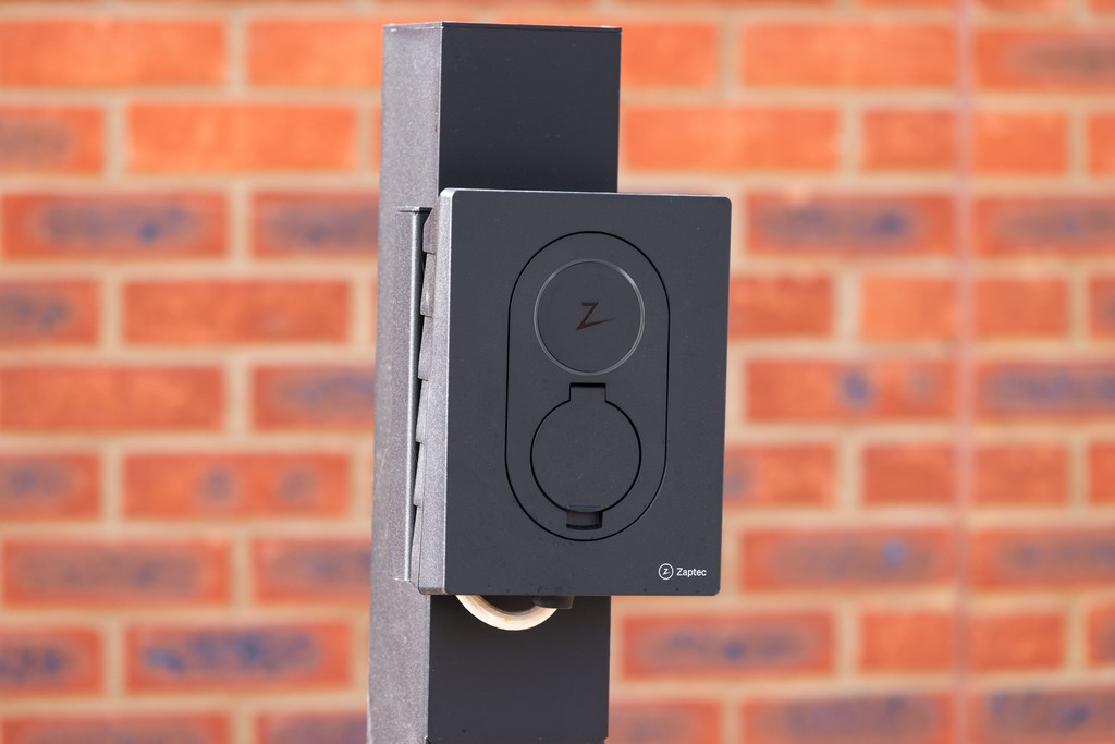 EV Charger, Bliss Willows, Chipping Norton, Cala Homes, Oxfordshire (1)