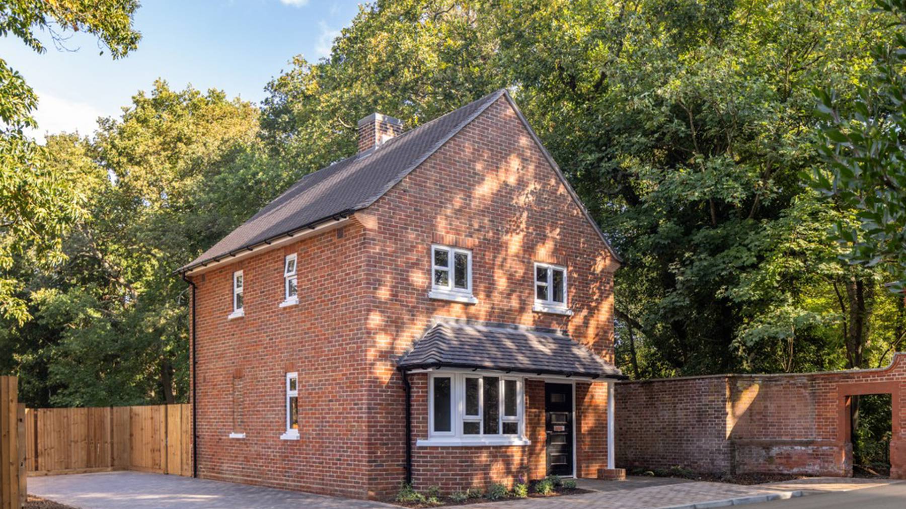 3 bedroom home for sale in Weybridge 