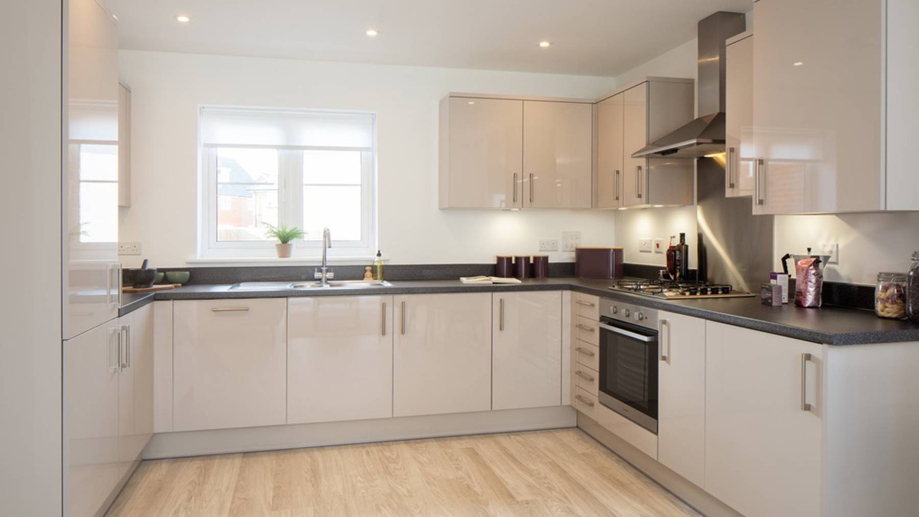 The Guelder Apartments Kitchen Ingatestone Grove
