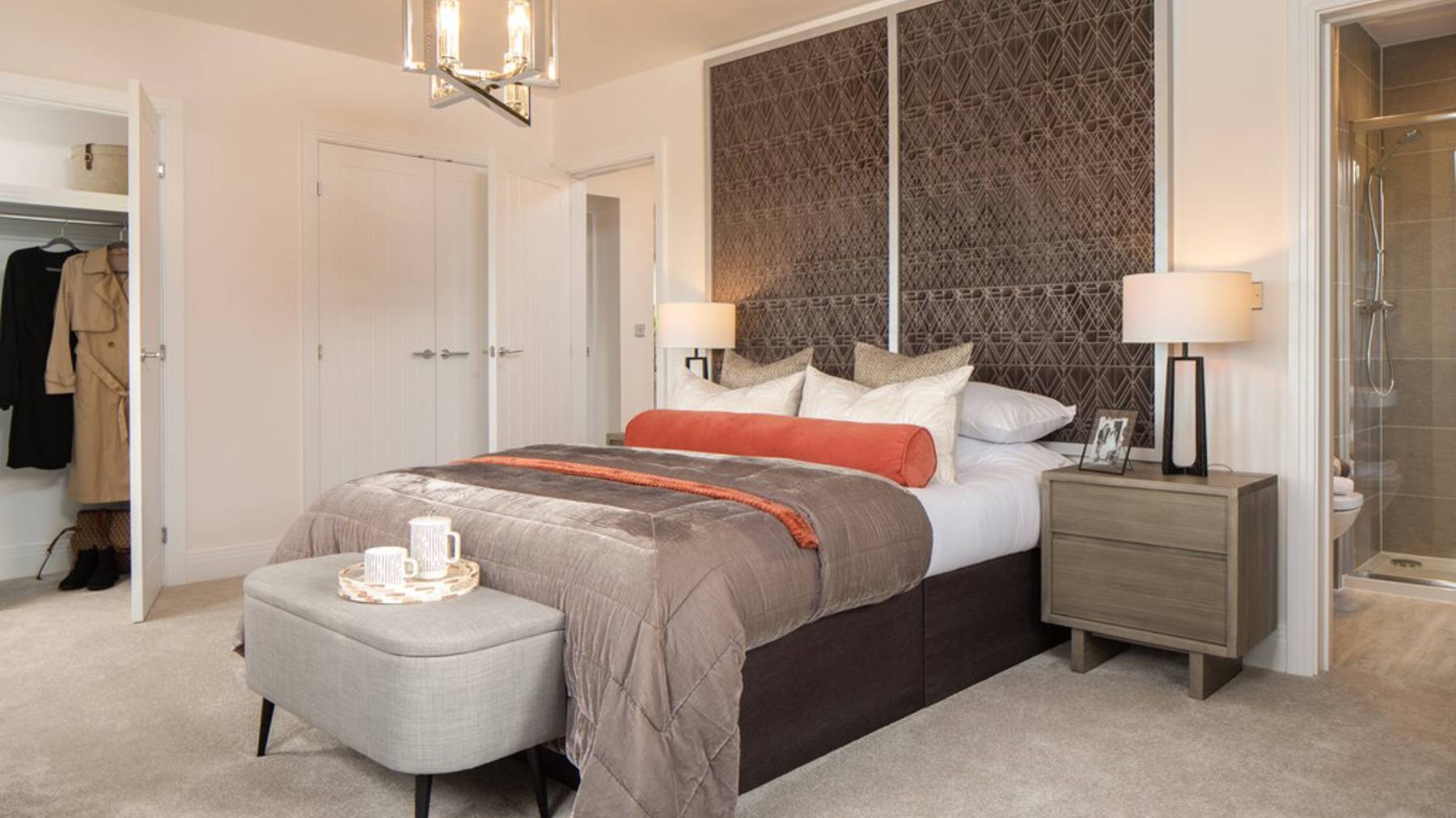 Netherhall Gardens The Foxton With Studio Bedroom1 With En Suite & Double Wardrobe