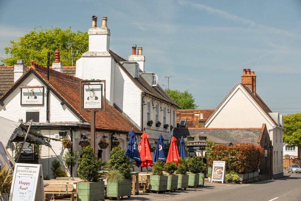 Local photography for houses for sale in Weybridge