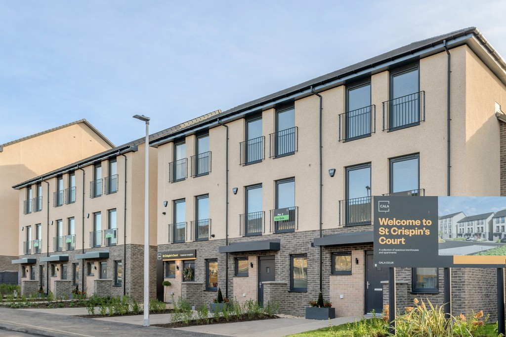 Vb5292706 St Crispin's Court Townhouse Street Scene