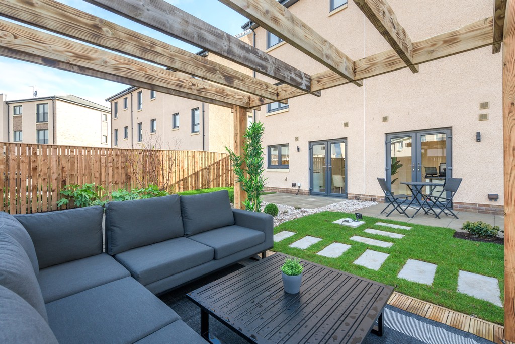 Vb5284285 Rosebery Wynd Buchanan