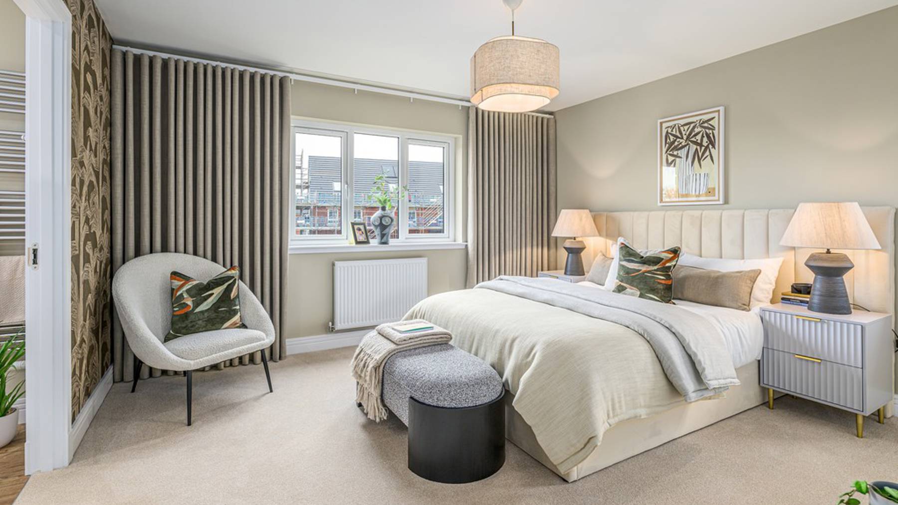 4 bedroom showhome | principal bedroom with en suite and fitted wardrobes